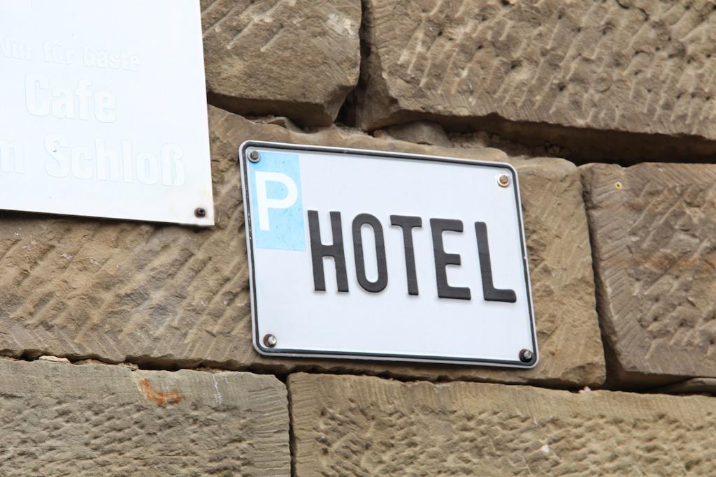Hotel Am Schloss Neuenstein Esterno foto